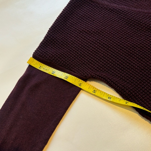 LULULEMON The Sweater Life Heather Bordeaux Drama V neck Knit Sweater. Size 2 XS - Picture 9 of 11